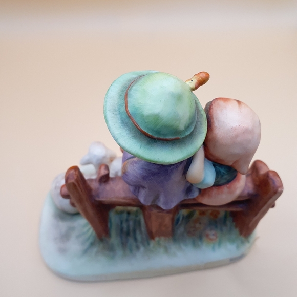 Goebel #99 Enventide figurine - Picture 3 of 7